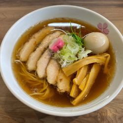 特製醤油らーめん