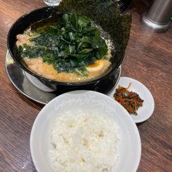 嵐げんこつらぁめん＋のり＋ワカメ