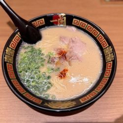 天然とんこつラーメン(タレ2倍､麺かため)1080円