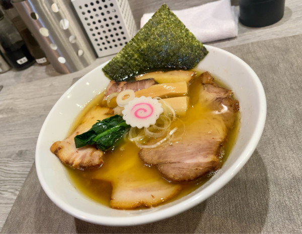 「醤油チャーシュー麺」@手打ち 蓮の写真