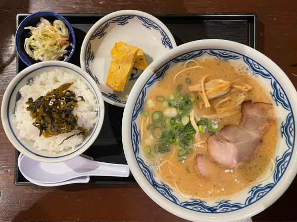 「高菜ご飯のらーめんセット」@博多麺房 赤のれん 丸ビル店の写真