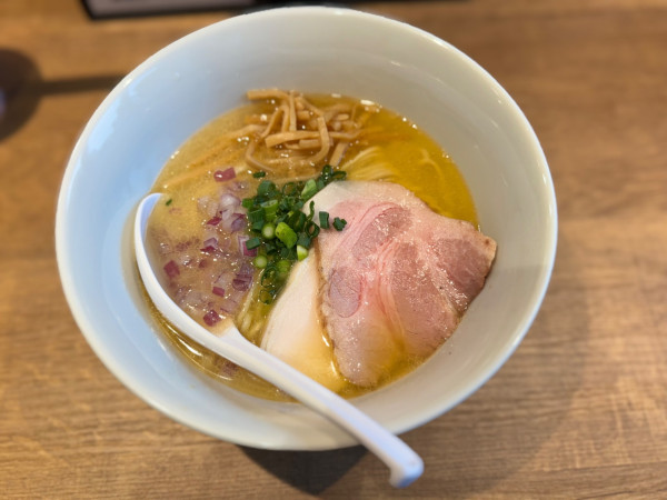 「真鯛と蛤の白湯そば(並盛)1000円」@ミタバラボの写真