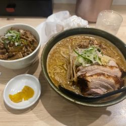 味噌チャーシュー麺