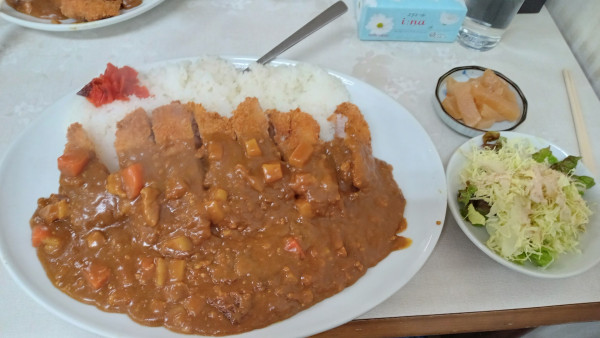 「特カツカレー」@よしかわ食堂の写真
