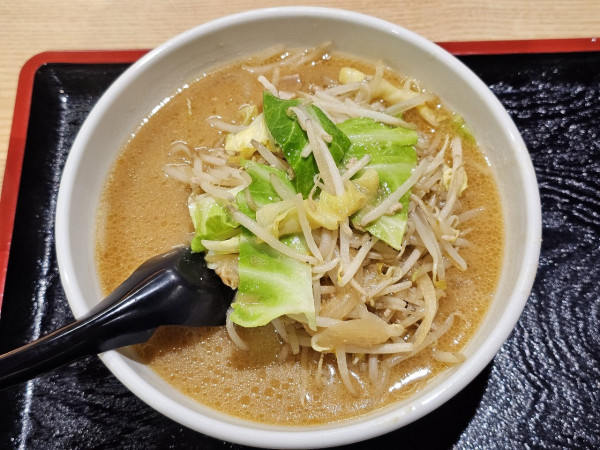 「みそラーメン（中）　800円」@中みそ ヒロロ店の写真