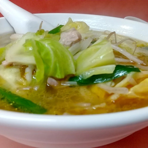 「#タンメン #800円 #半炒飯 #450円」@桃園の写真