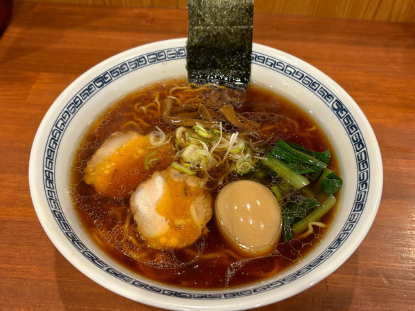 「支那そば＋煮玉子」@支那そば ともの写真