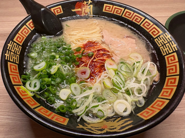 「ラーメン980円、ねぎ150円、替え玉ハーフ150円」@一蘭 水戸店の写真
