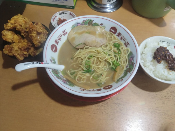 「こってりラーメン唐揚げ定食」@天下一品 宇都宮店の写真