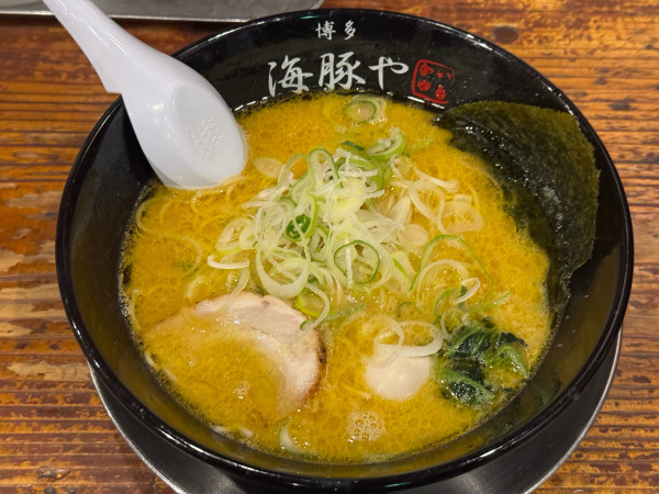 「ラーメン　750円」@西新 海豚やの写真
