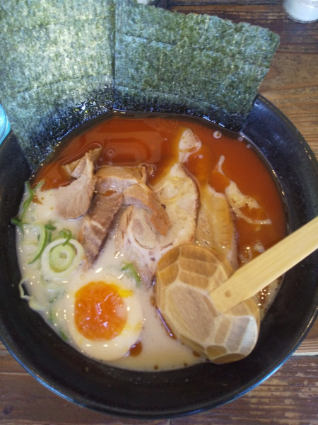「黒麺（味玉付き）」@らーめん本郷亭 長久手店の写真