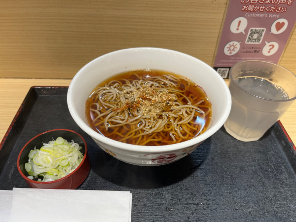 「かけそば440円」@いろり庵きらく 目黒店の写真