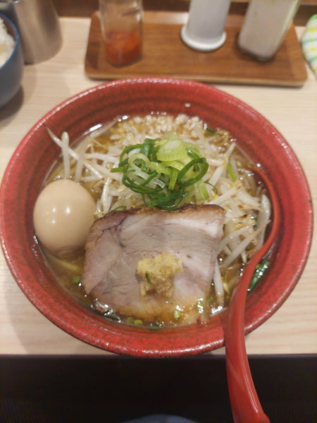 「焼き味噌ニンニク玉＋小ライス」@拉麺 大公 南太田本店の写真