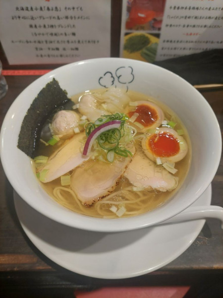 「特製鶏の塩らーめん＋ピリ辛鶏そぼろごはん」@鶏喰～TRICK～の写真