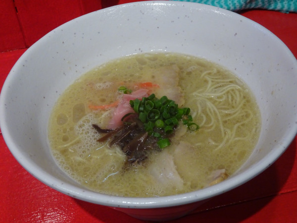 「豚骨らぁめん 950円」@らぁめん神社の写真
