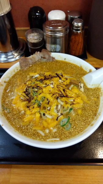 「みそカレー+3種の炙りチーズ」@北海とんこつらーめん 純輝 白井店の写真