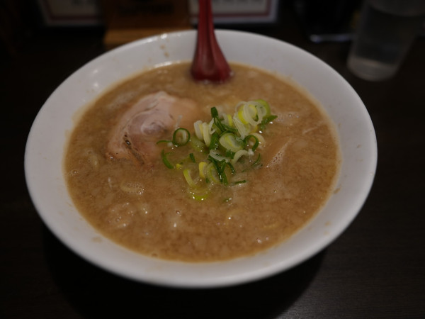 「ラーメン 麺硬め＋脂多め」@らーめん 太閤の写真