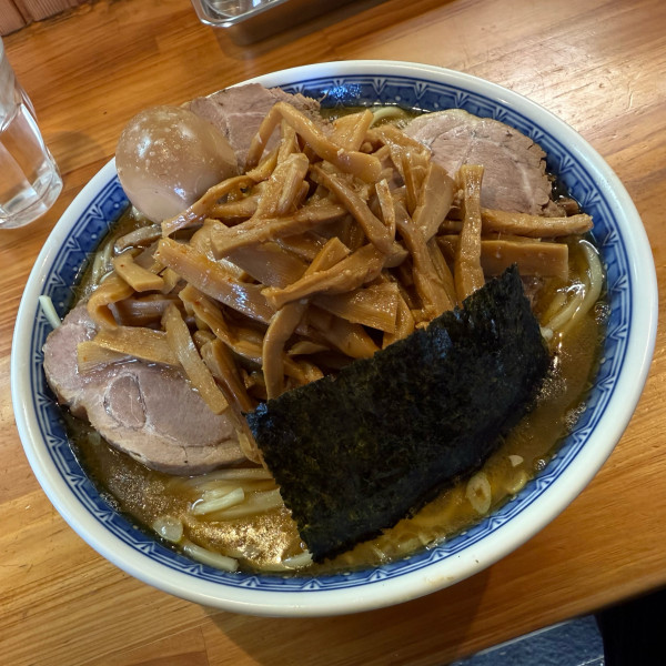 「新・塩メンマチャーシュー中、味付玉子」@自家製中華そば としおかの写真