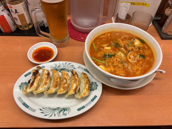 「チゲ味噌ラーメン餃子6個セット（1000）」@熱烈中華食堂 日高屋 国分寺北口店の写真