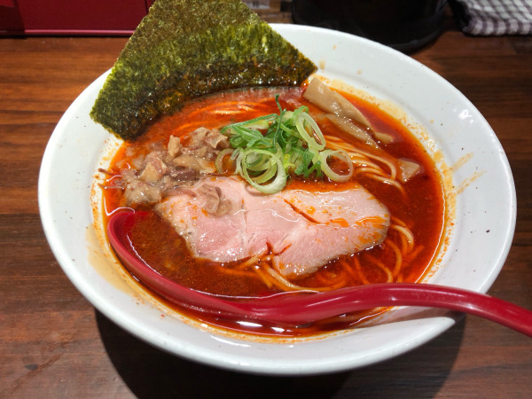 「辛牛らーめん」@麺場らせん -RASEN-の写真