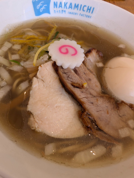 「塩煮干しそば」@九十九里町 なかみちの写真