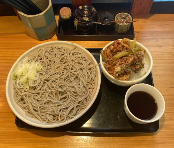 「かき揚げ丼セット」@越後十日町そばと地酒の店 がんぎ 新川二丁目店の写真