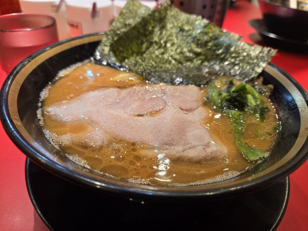 「ラーメン」@王道家直伝 家系ラーメン 本ごう家王道乃印の写真