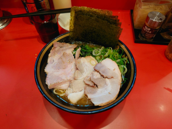 「特製ラーメン 並」@横濱家系ラーメン 川島家の写真