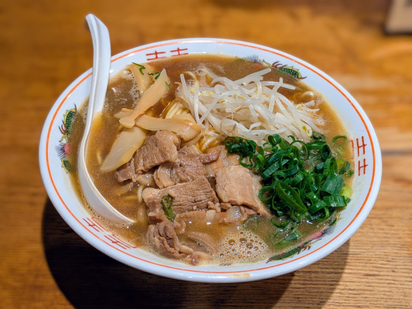 「「徳島ラーメン(茶)・大盛り」1,200円」@渡なべの写真