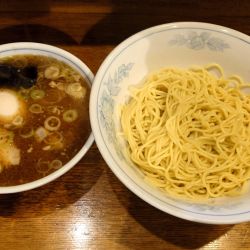 つけ麺+味玉(850円)