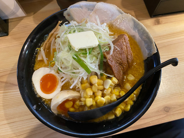 「特製味噌豚骨」@背油とんこつらーめん 雷門の写真