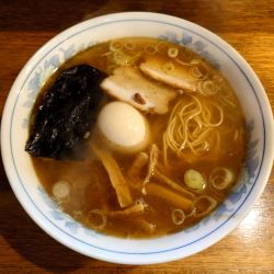ラーメン+味玉(750円)