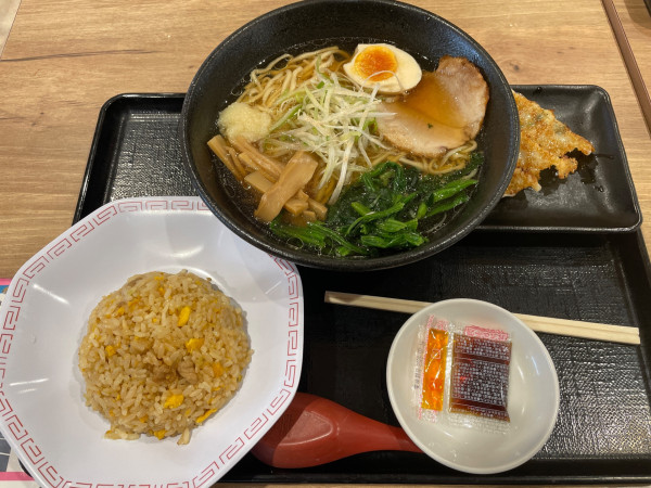 「醤油サービスセット」@蔵仕込らーめん KURA 上里SA店の写真