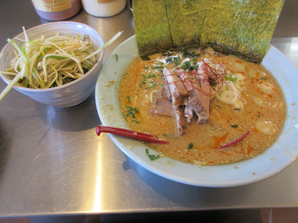 「限定　担々麺（９９０円）＋ネギ丼４００円」@ラーメンショップ 椿 牛久店の写真
