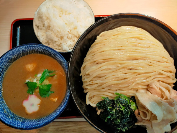 「鶴嶺峰つけ麺(横綱700g)1400円+白飯(大)200円」@らー麺土俵 鶴嶺峰の写真