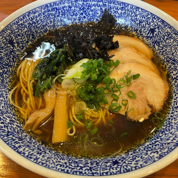 「赤城 醤油 950円 麺少なめ-50円」@麺＆cafe Coi.Coi.の写真