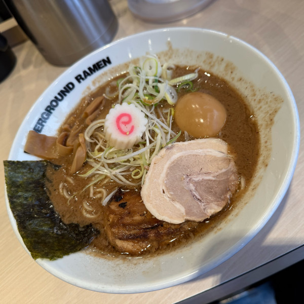 「特製ラーメン」@UNDERGROUND RAMEN 頑者 コクーンシティさいたま新都心店の写真