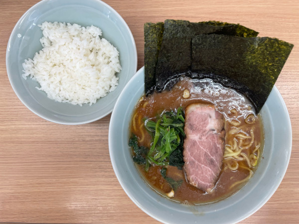 「ラーメン 並」@横浜ラーメン 武蔵家 明大前店の写真