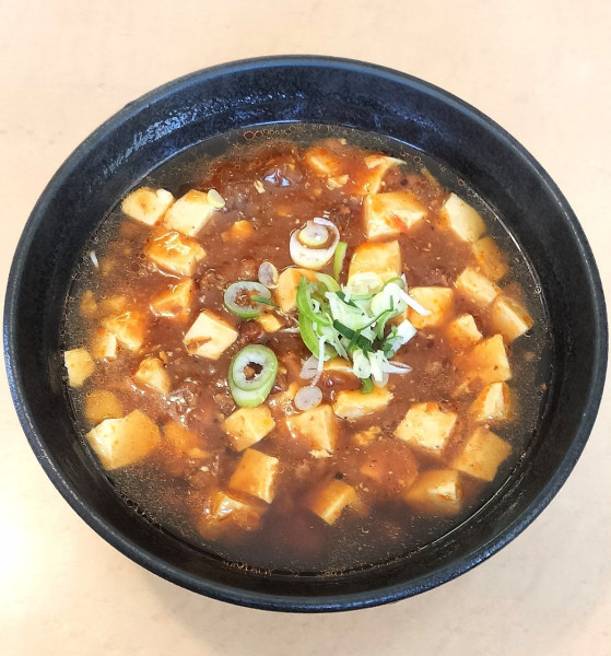 「麻婆麺＋ニンニクチャーハンセット 800円」@台湾料理 味美の写真