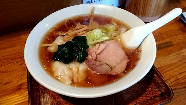 「ワンタンメン（８００円）」@来集軒の写真