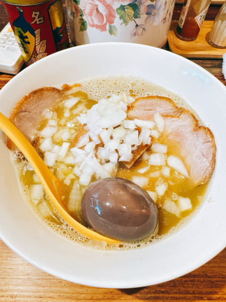 「にぼしラーメン 塩」@ビーフラーメン&つけ麺 シゲジンの写真