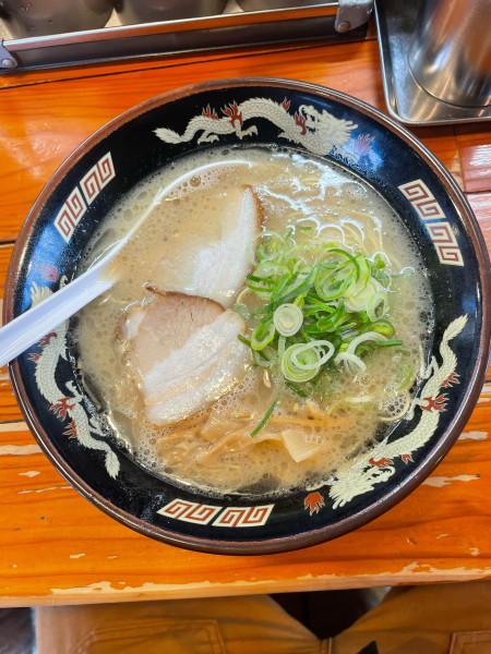 「ラーメン➕半チャーハン」@麺屋 ラ賊の写真