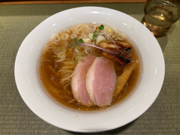 「鴨らーめん」@らーめん 鴨to葱 イイトルミネ新宿店の写真