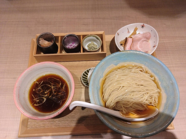 「地鶏醤油つけめん」@Homemade Ramen 麦苗 COREDO室町店の写真