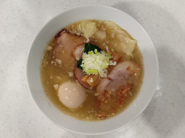「特製塩らぁ麺」@ラーメン星印の写真