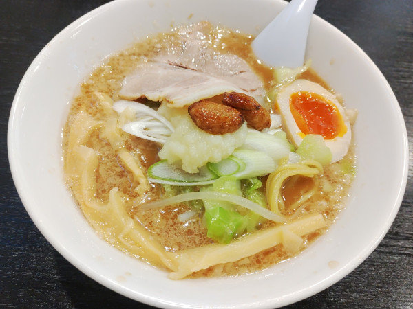 「ニンニク醤油ラーメン 800円」@五臓六腑の写真