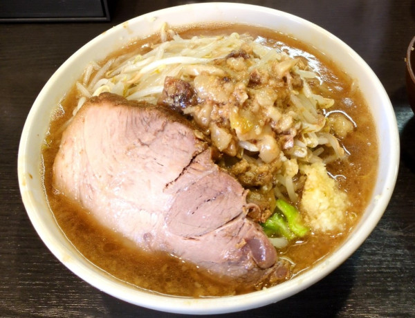 「ラーメン小」@マジックの道の写真