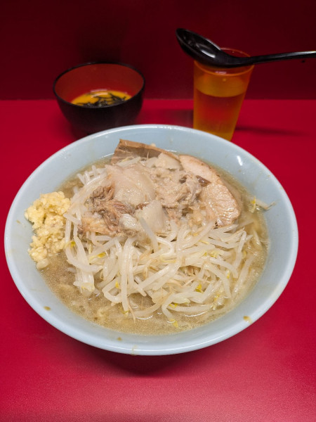 「ラーメン　ニンニクアブラ」@ラーメン二郎 新宿歌舞伎町店の写真
