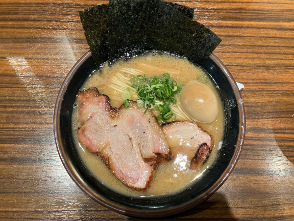 「味玉中華蕎麦」@中華そば ひら井 たまプラーザ店の写真