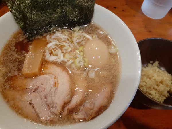 「特製ラーメン＋ショウガ」@拉麺 あさがおの写真